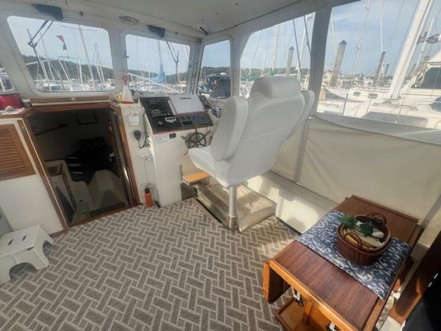Slide: The Image of Hinckley Yachts Lobster Style Cruiser With Flybridge 1989 - 5175083