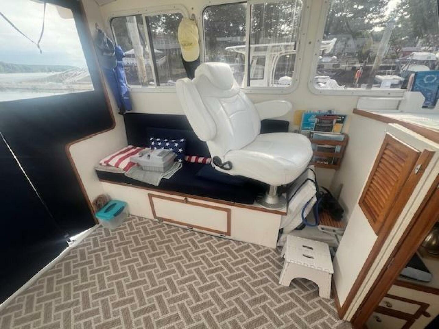 Slide: The Image of Hinckley Yachts Lobster Style Cruiser With Flybridge 1989 - 5175087