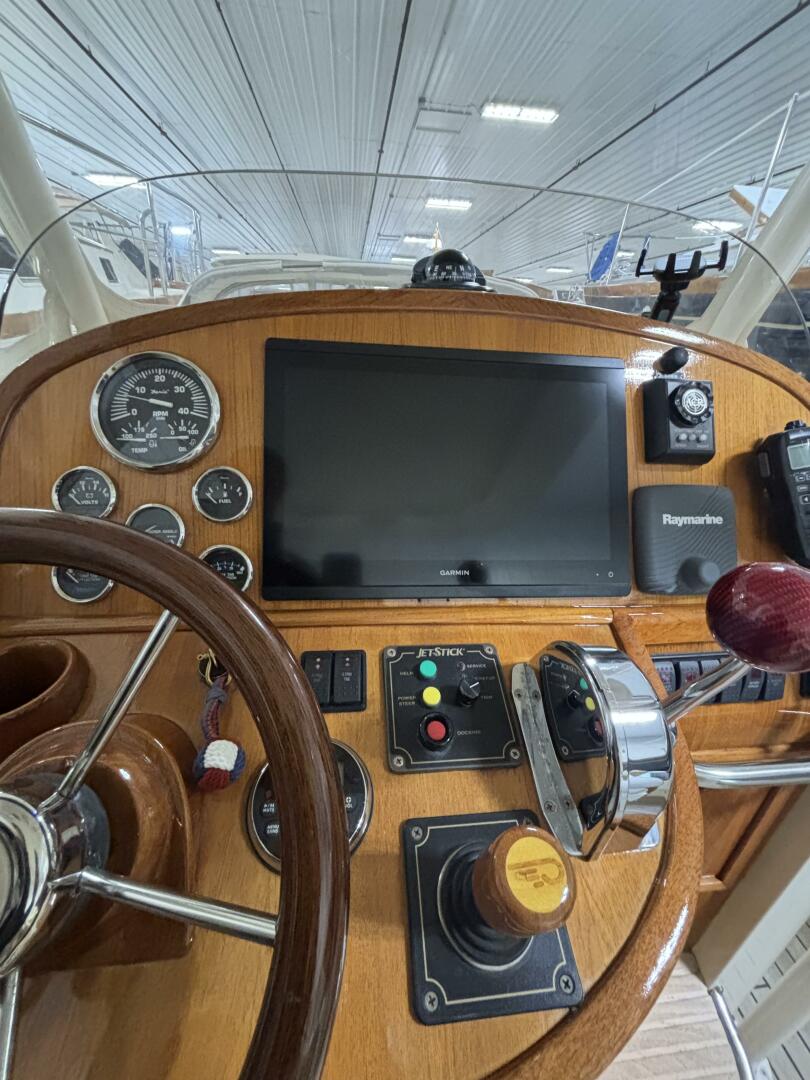 Slide: The Image of Hinckley Yachts Talaria 29C 2002 - 5204590
