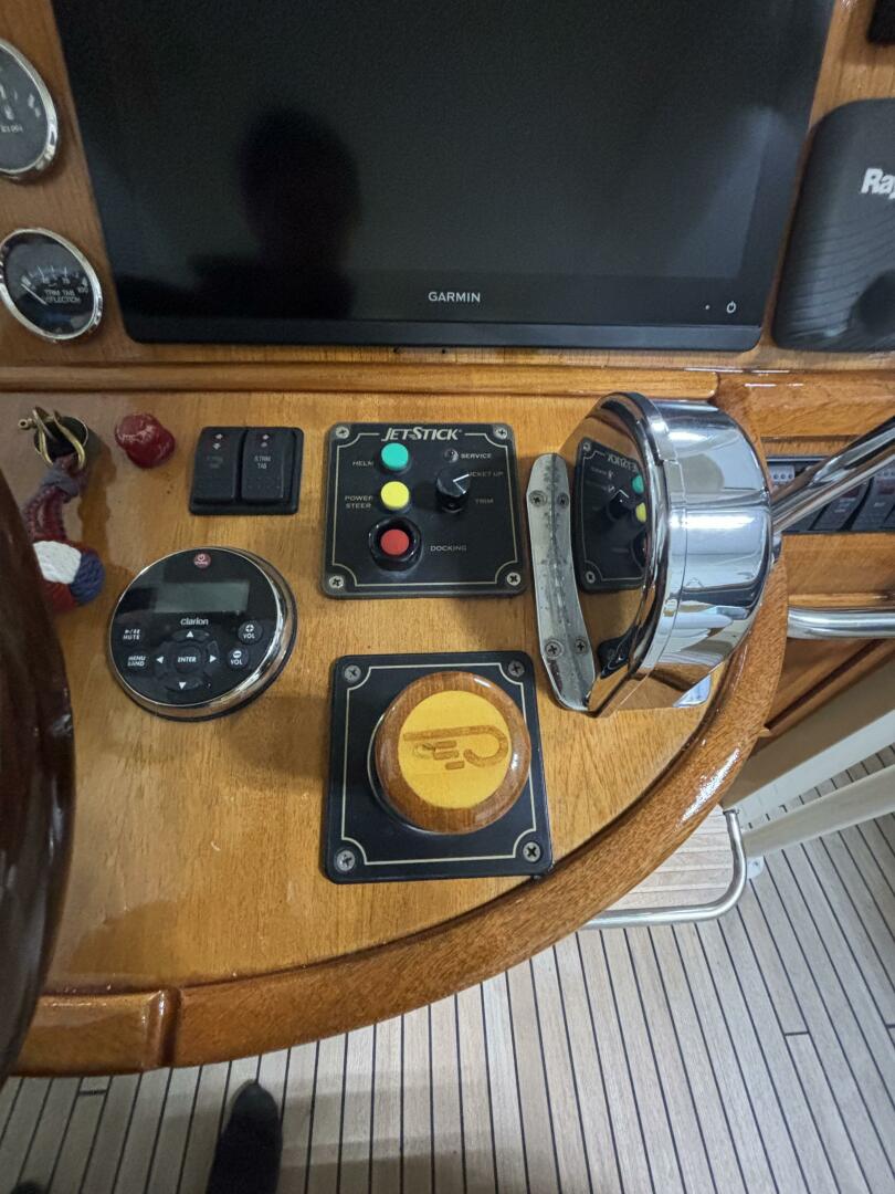 Slide: The Image of Hinckley Yachts Talaria 29C 2002 - 5204591