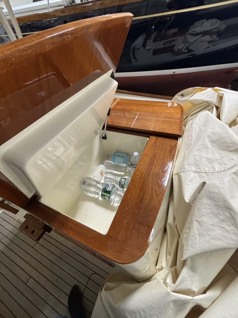 Slide: The Image of Hinckley Yachts Talaria 29C 2002 - 5204593