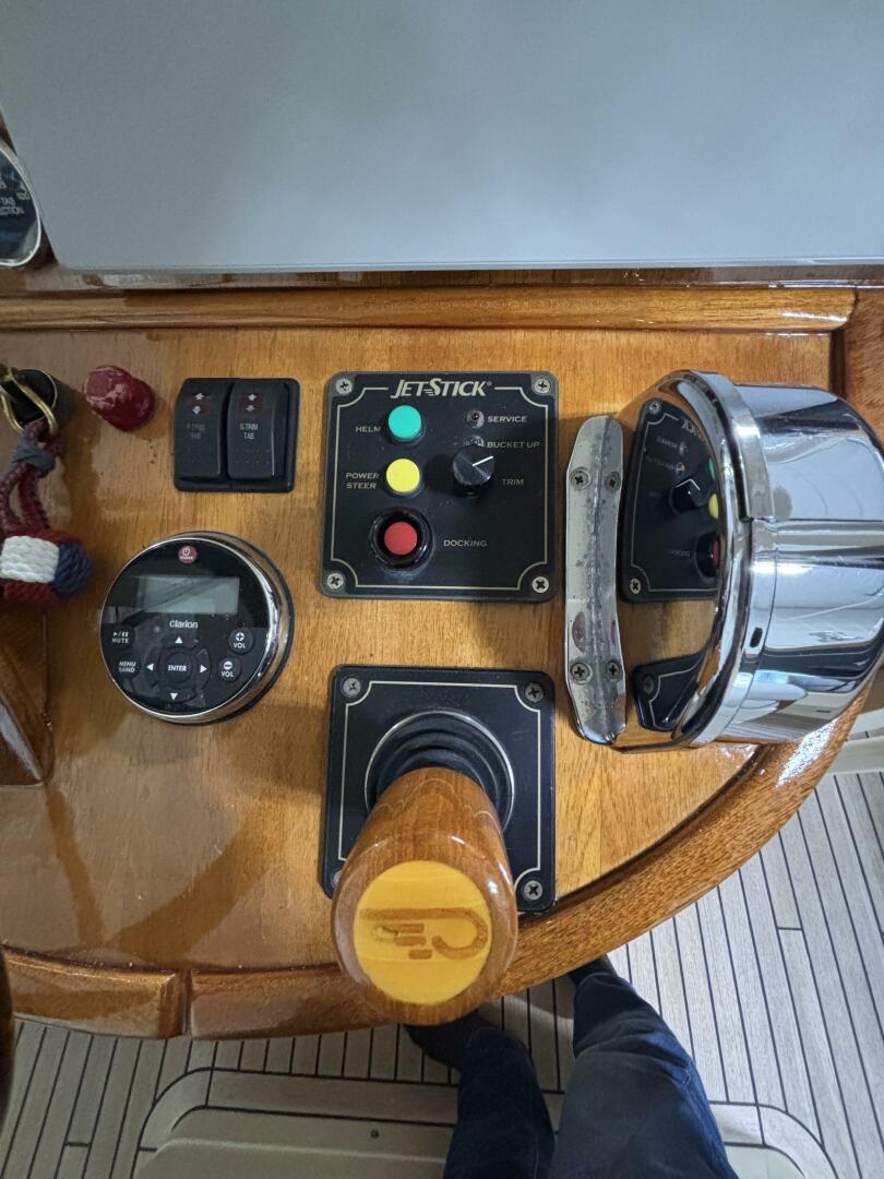 Slide: The Image of Hinckley Yachts Talaria 29C 2002 - 5204599