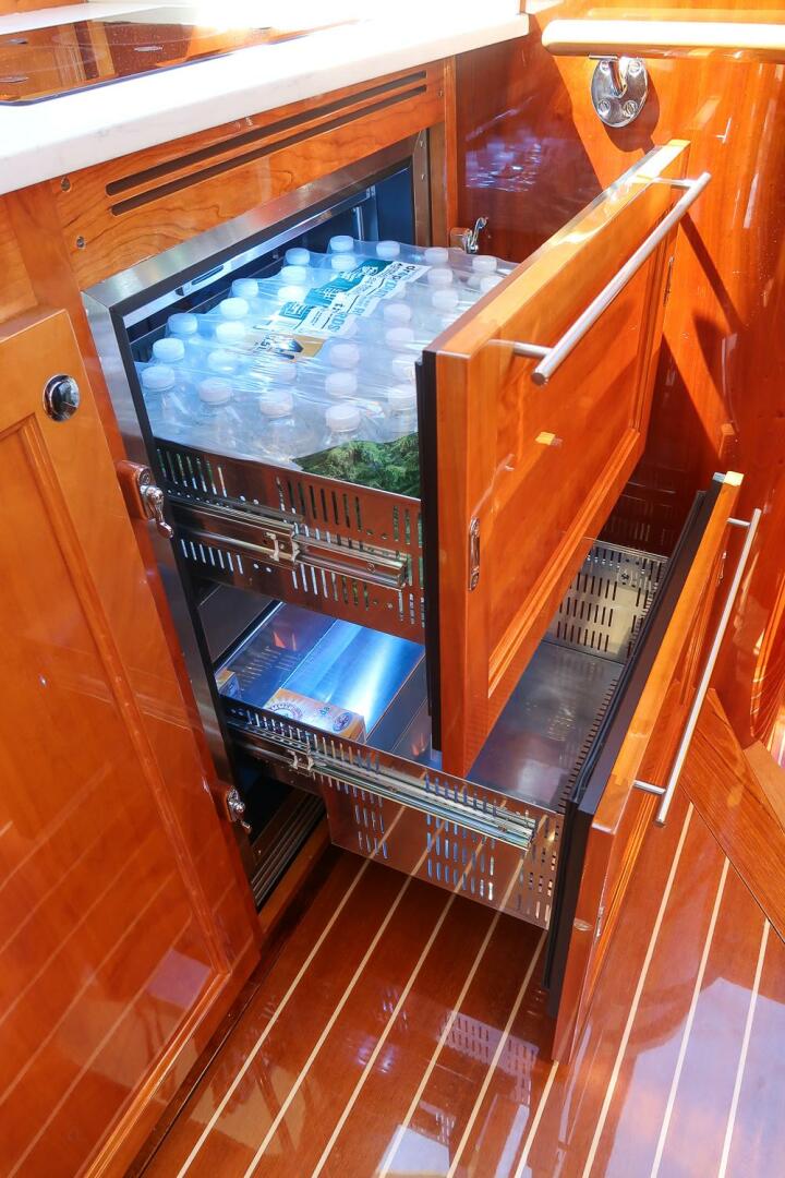 Slide: The Image of Hinckley Yachts Talaria 43 2016 - 5214711
