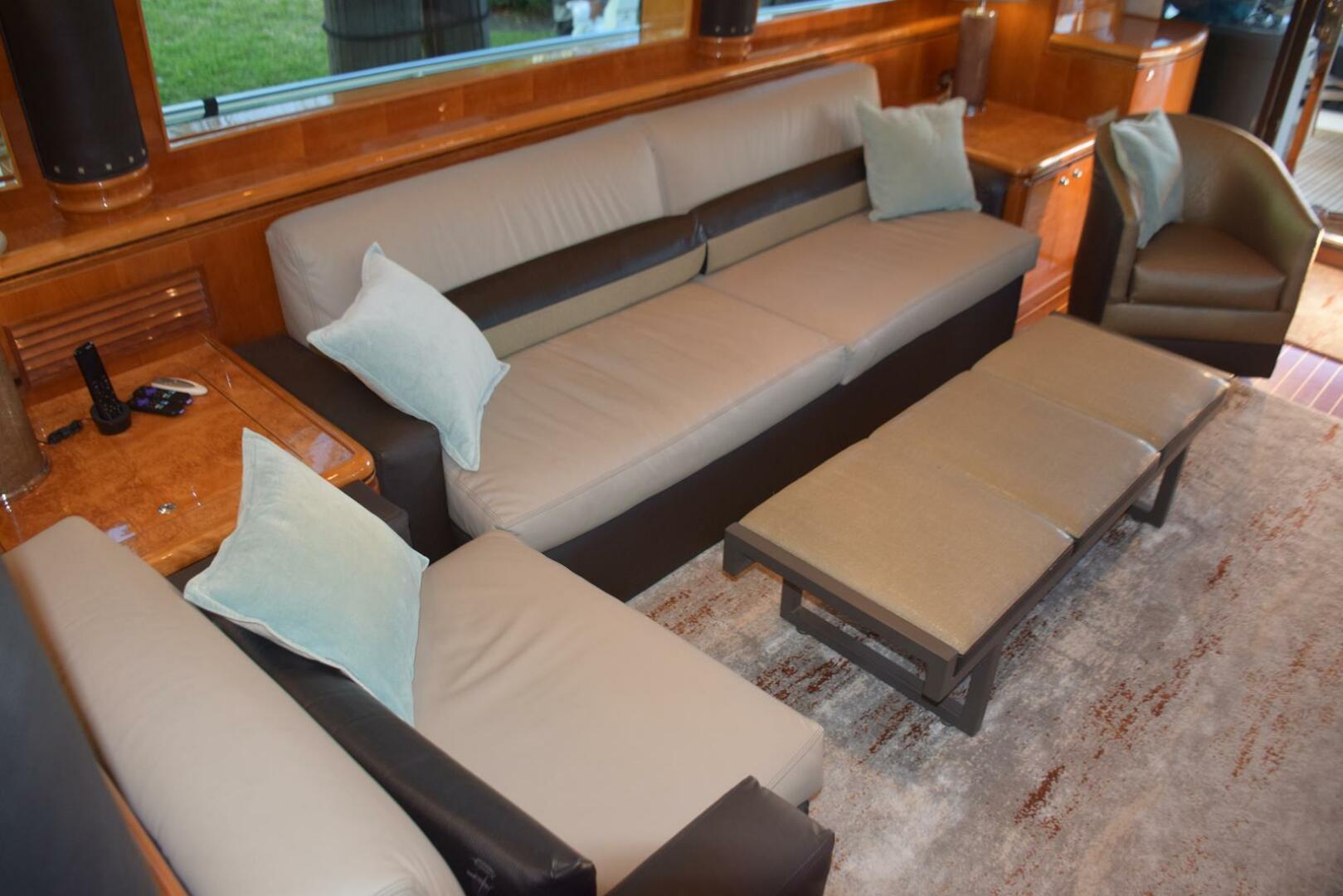 Slide: The Image of Settee and Chairs - 10