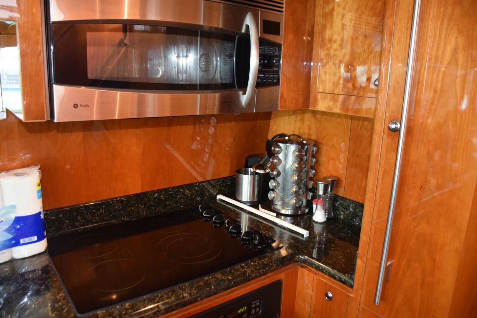 Slide: The Image of Granite Countertops, Subzero Refrigerator   - 18