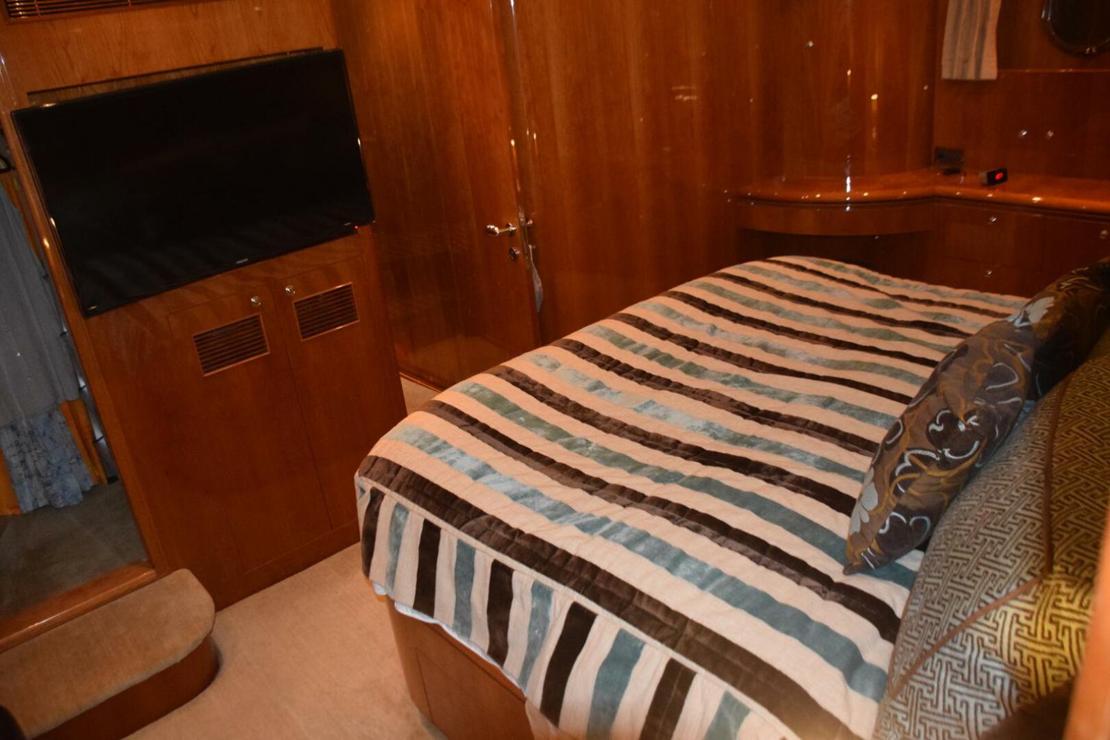 Slide: The Image of Master Stateroom Looking Forward / Closet   - 25