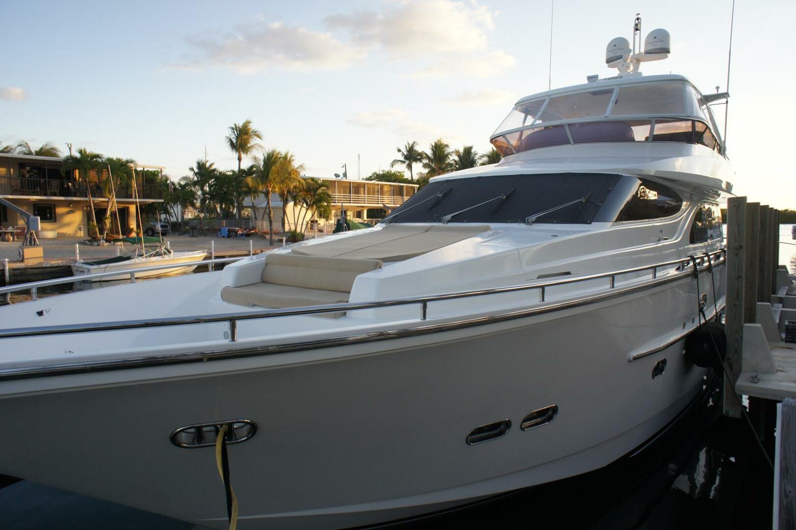 Slide: The Image of Dock Profile and Foredeck Lounge - 5