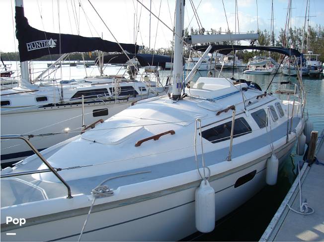Slide: The Image of Hunter 320 2001 - 12959358