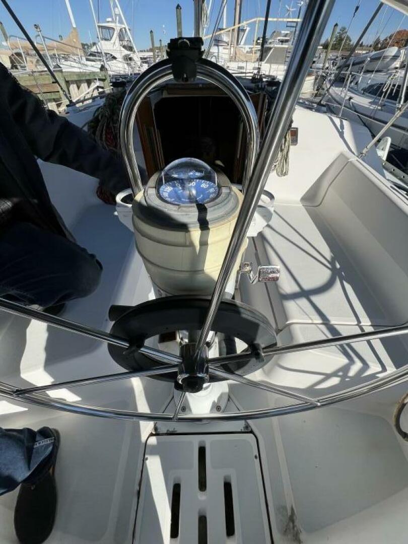 Slide: The Image of Hunter 35.5 Legend 1990 - 4936033