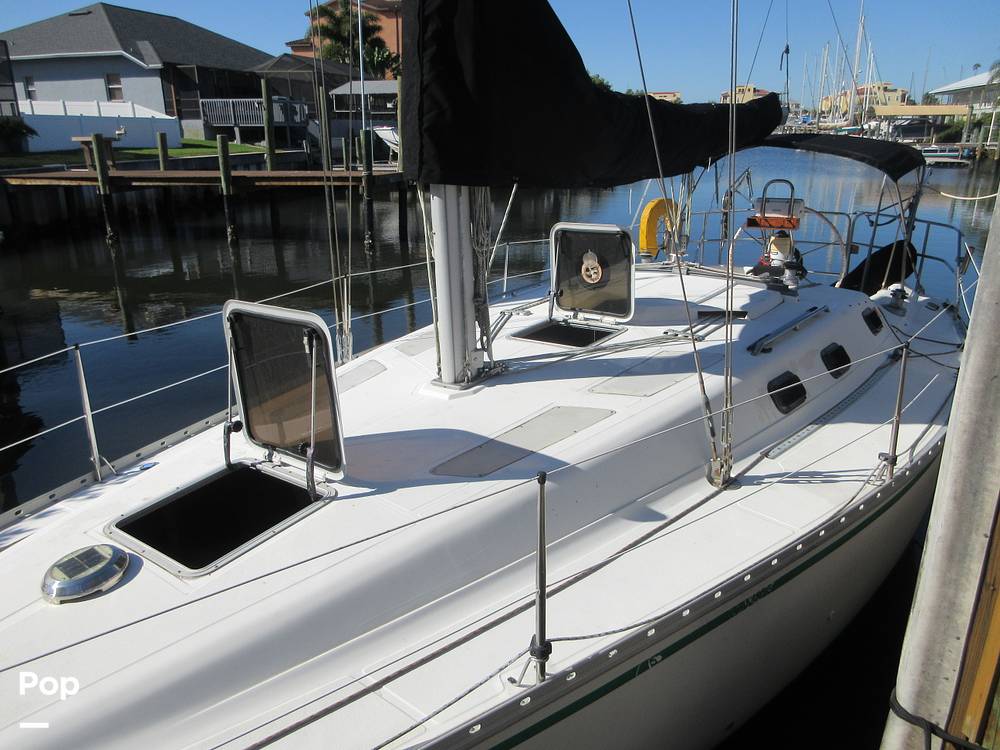 Slide: The Image of Hunter 35 Legend 1987 - 3