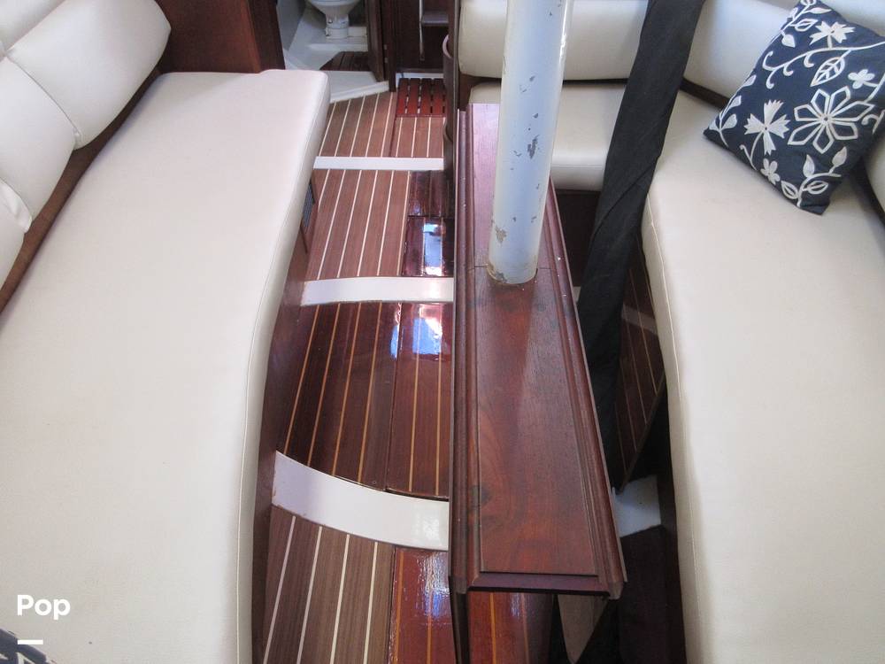 Slide: The Image of Hunter 35 Legend 1987 - 56
