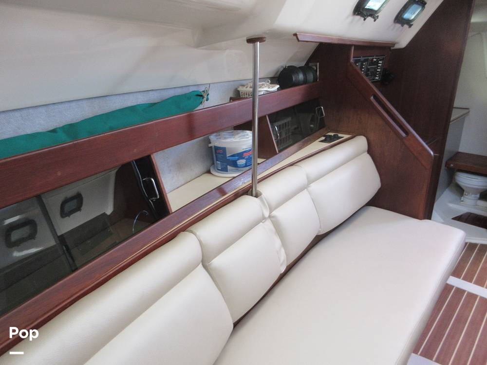 Slide: The Image of Hunter 35 Legend 1987 - 61