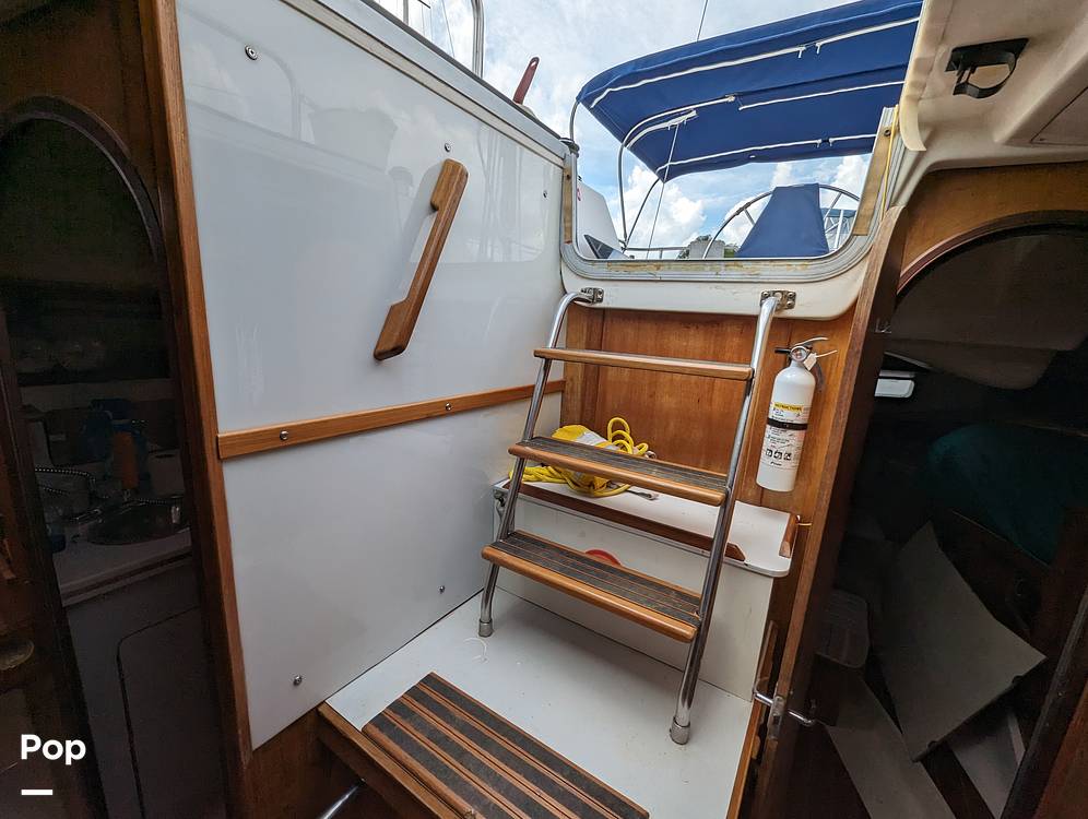 Slide: The Image of Hunter 37 Legend 1988 - 13330808