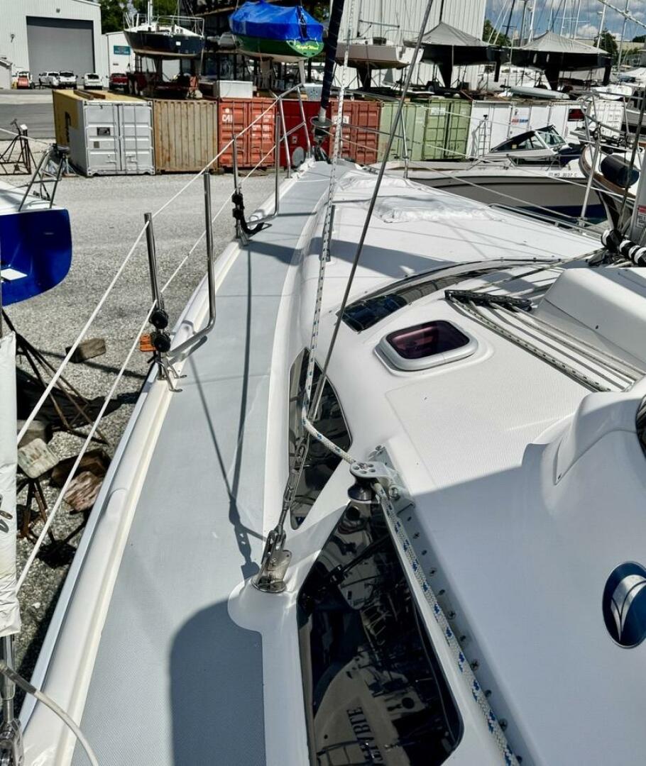 Slide: The Image of Hunter 420 2003 - 5336865