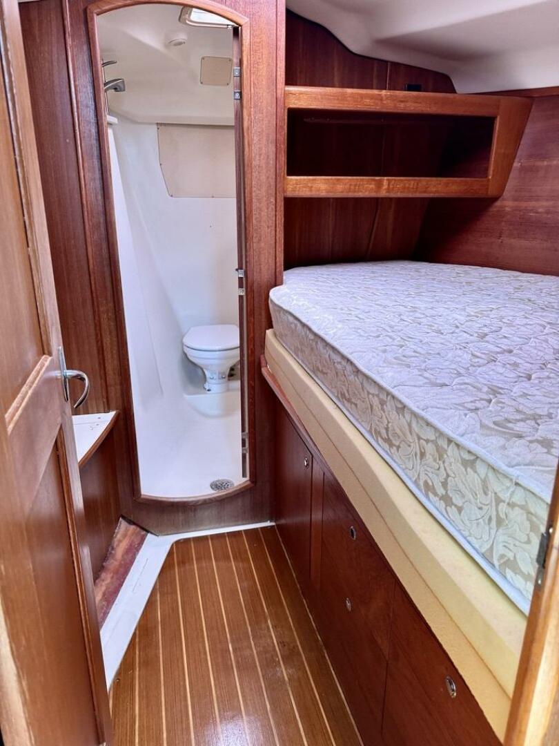 Slide: The Image of Hunter 420 2003 - 5336902