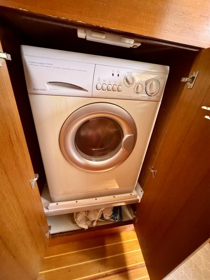 Slide: The Image of Hunter 420 2003 - 5336921