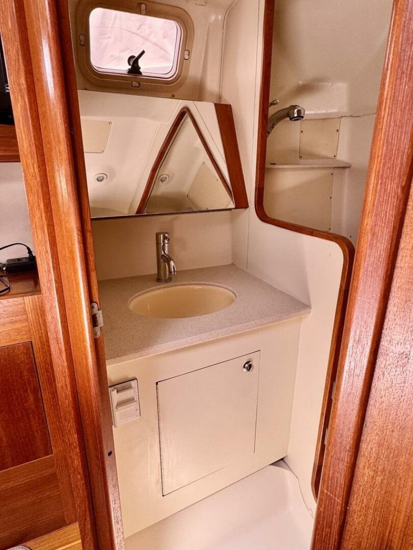 Slide: The Image of Hunter 420 2003 - 5336925