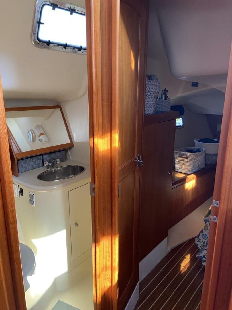 Slide: The Image of Hunter 44DS 2005 - 5476758