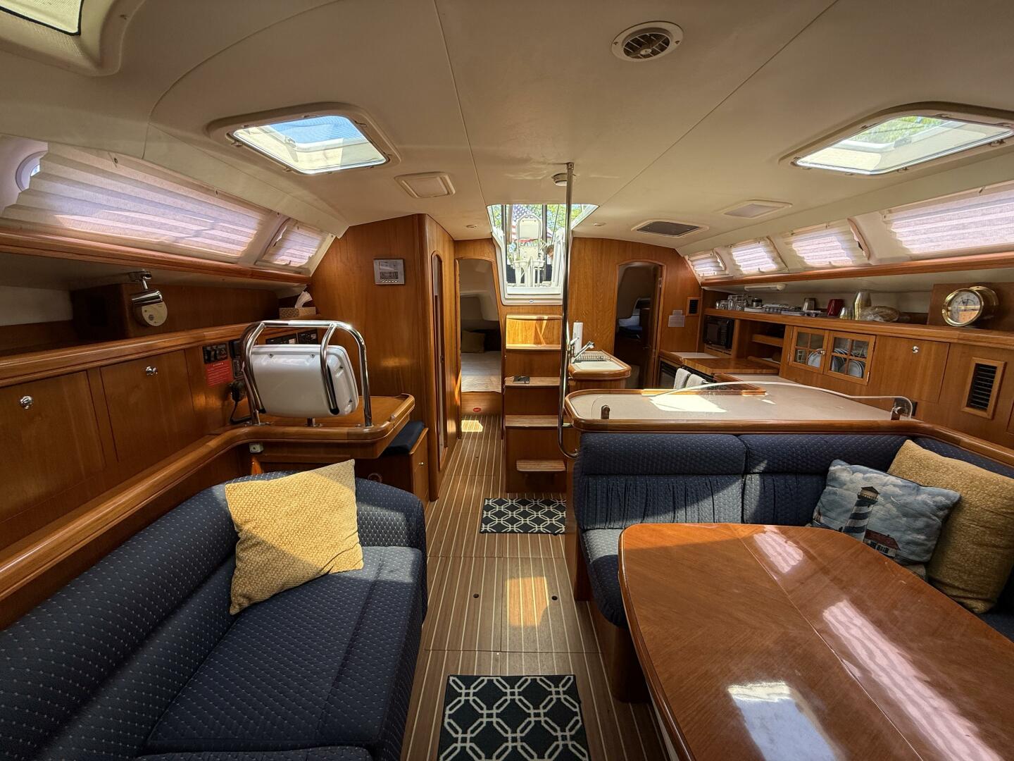 Slide: The Image of Hunter 46LE 2005 - 5366426