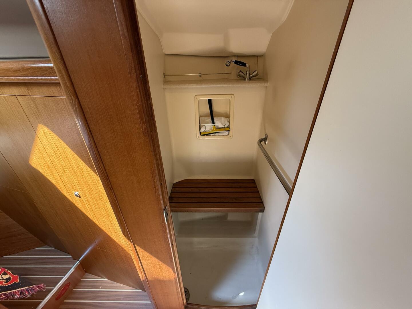 Slide: The Image of Hunter 46LE 2005 - 5366431