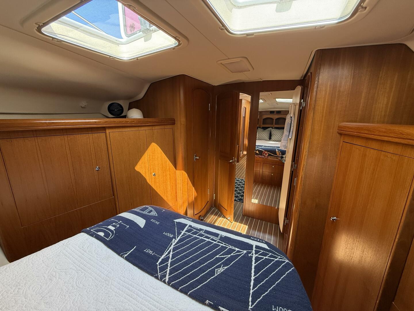 Slide: The Image of Hunter 46LE 2005 - 5366435