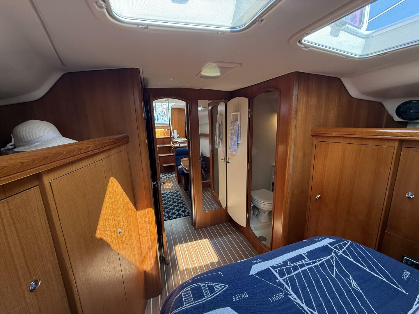 Slide: The Image of Hunter 46LE 2005 - 5366436