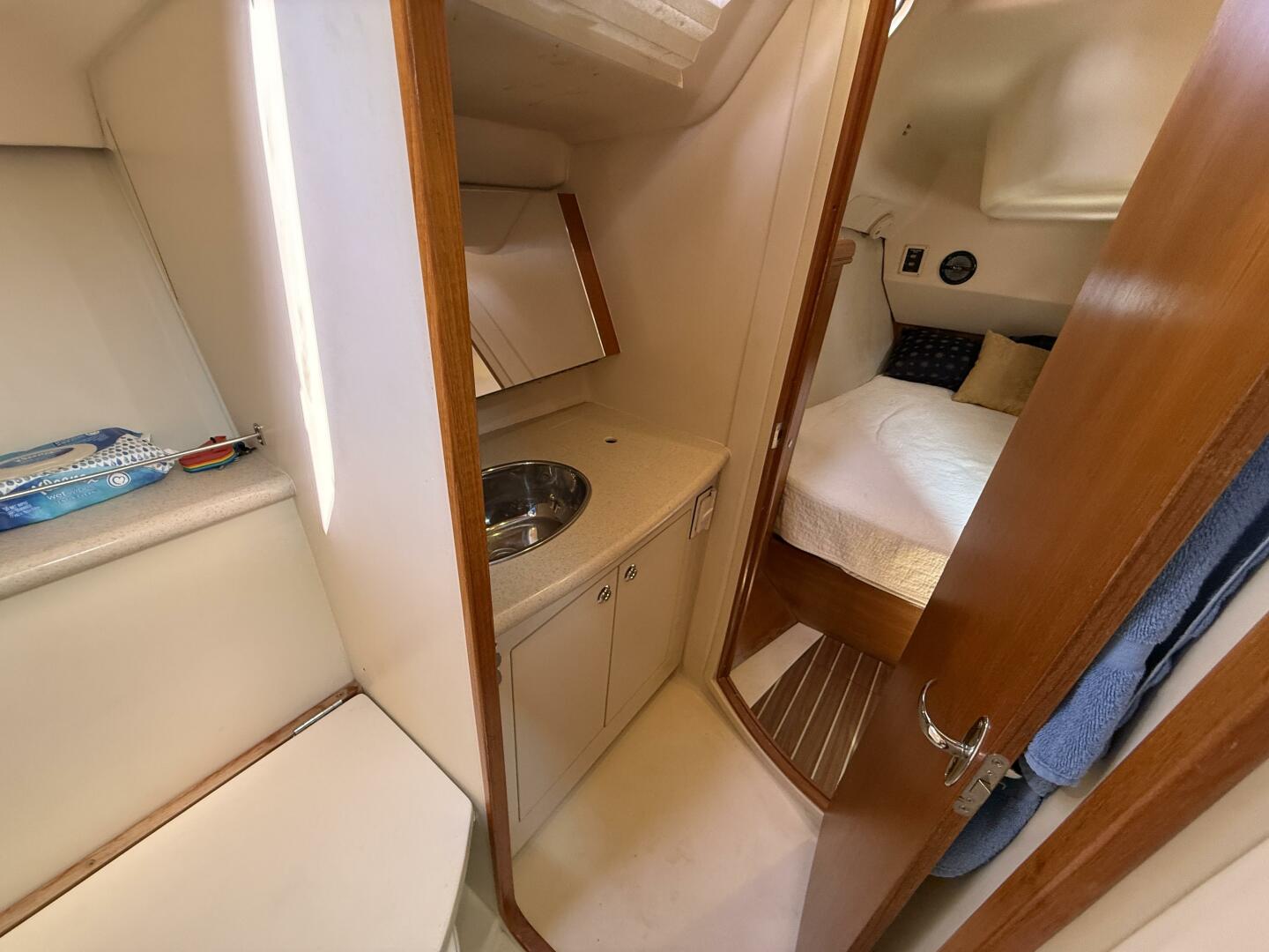 Slide: The Image of Hunter 46LE 2005 - 5366442