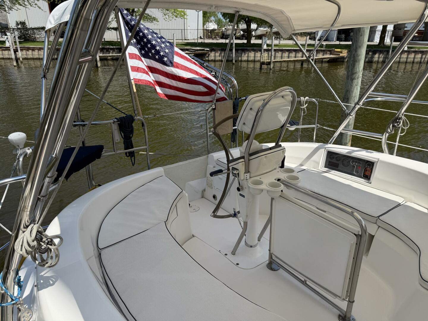 Slide: The Image of Hunter 46LE 2005 - 5366453