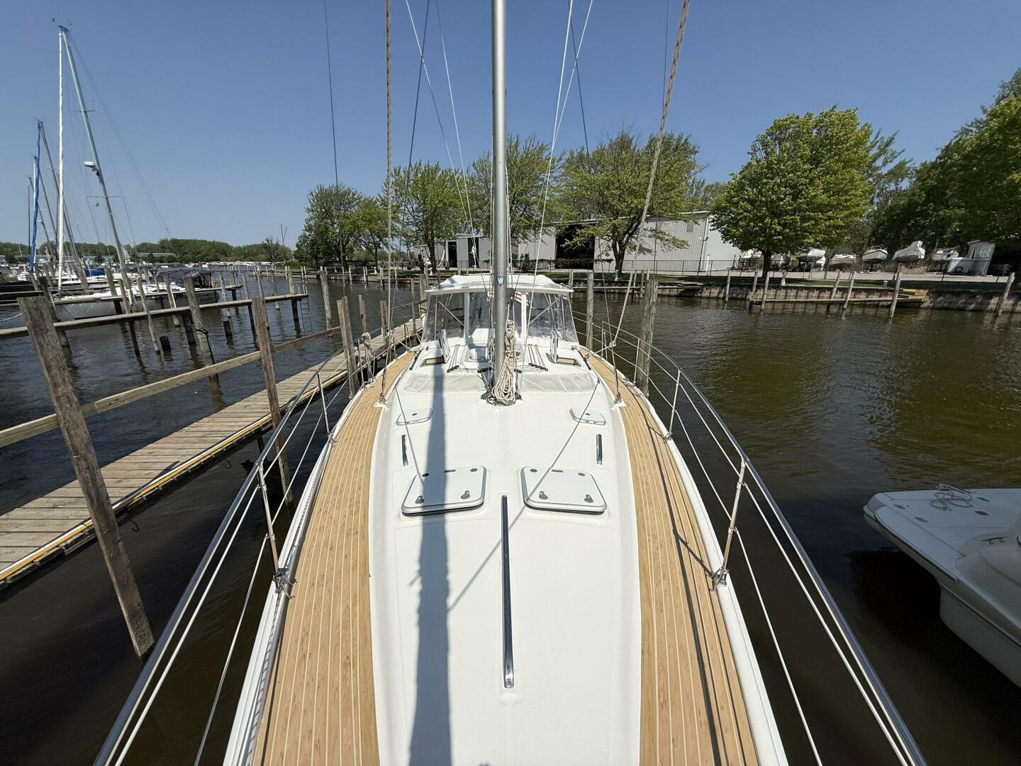 Slide: The Image of Hunter 46LE 2005 - 5366459