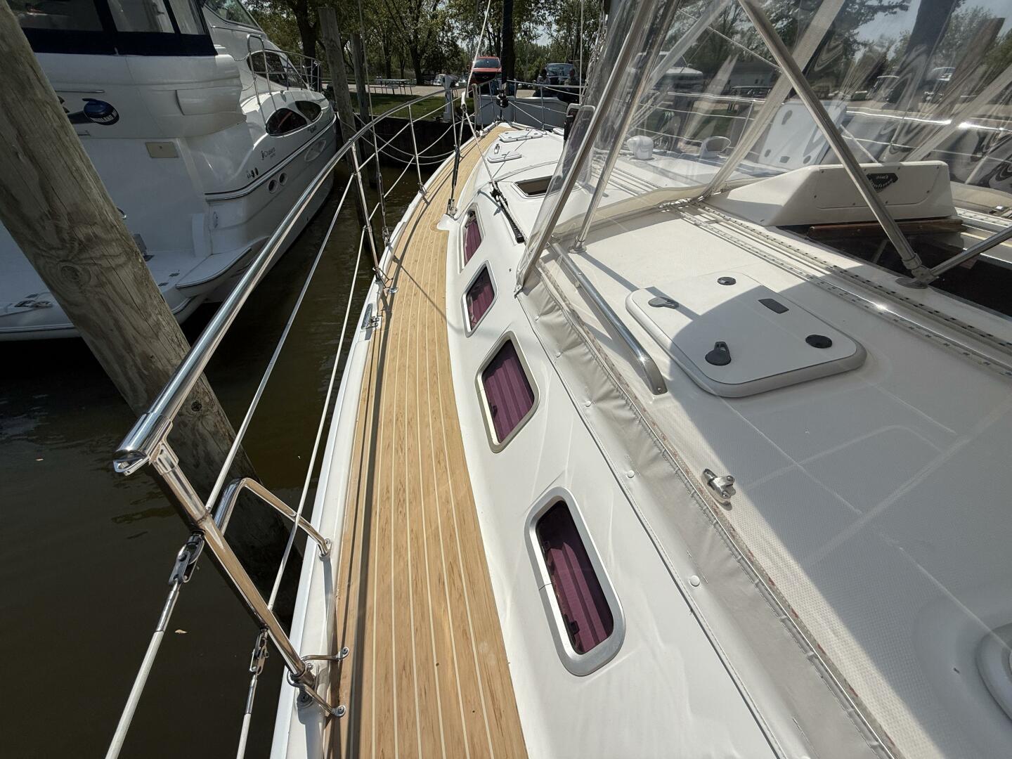 Slide: The Image of Hunter 46LE 2005 - 5366462