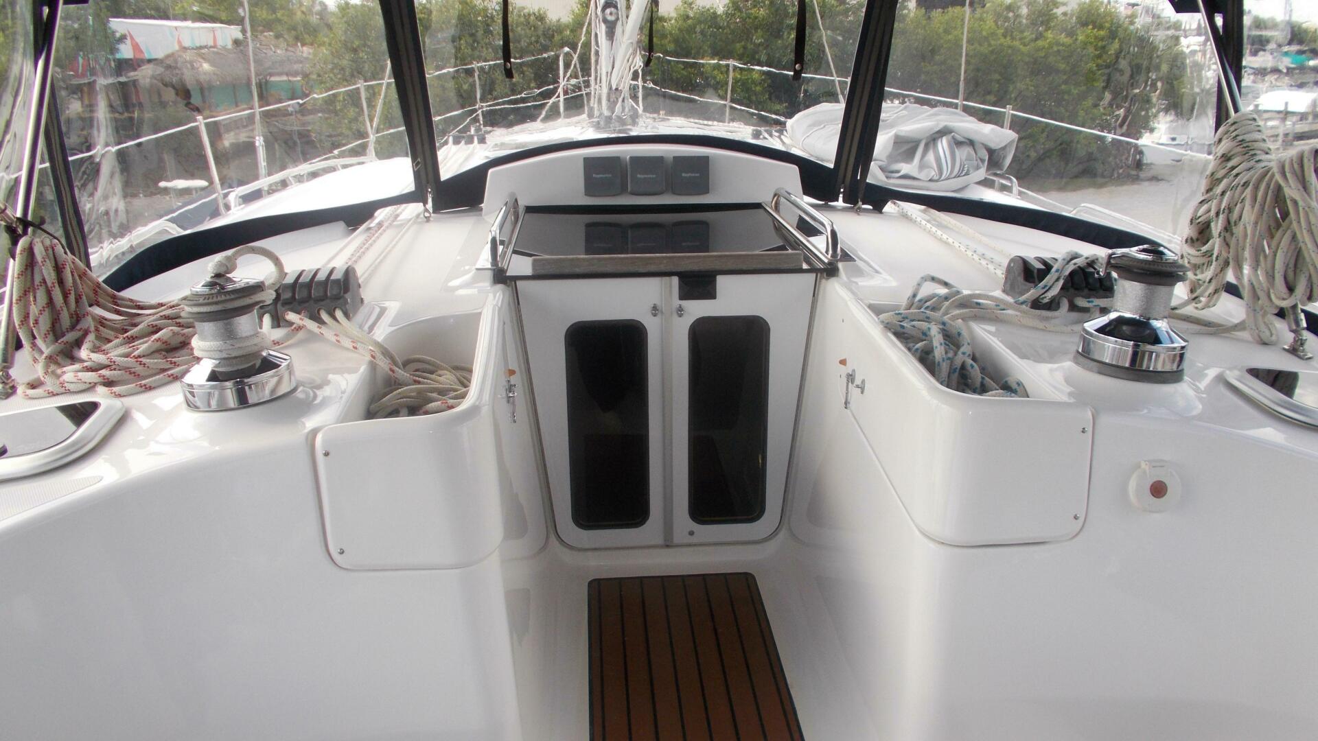 Slide: The Image of Hunter 49 2009 - 13