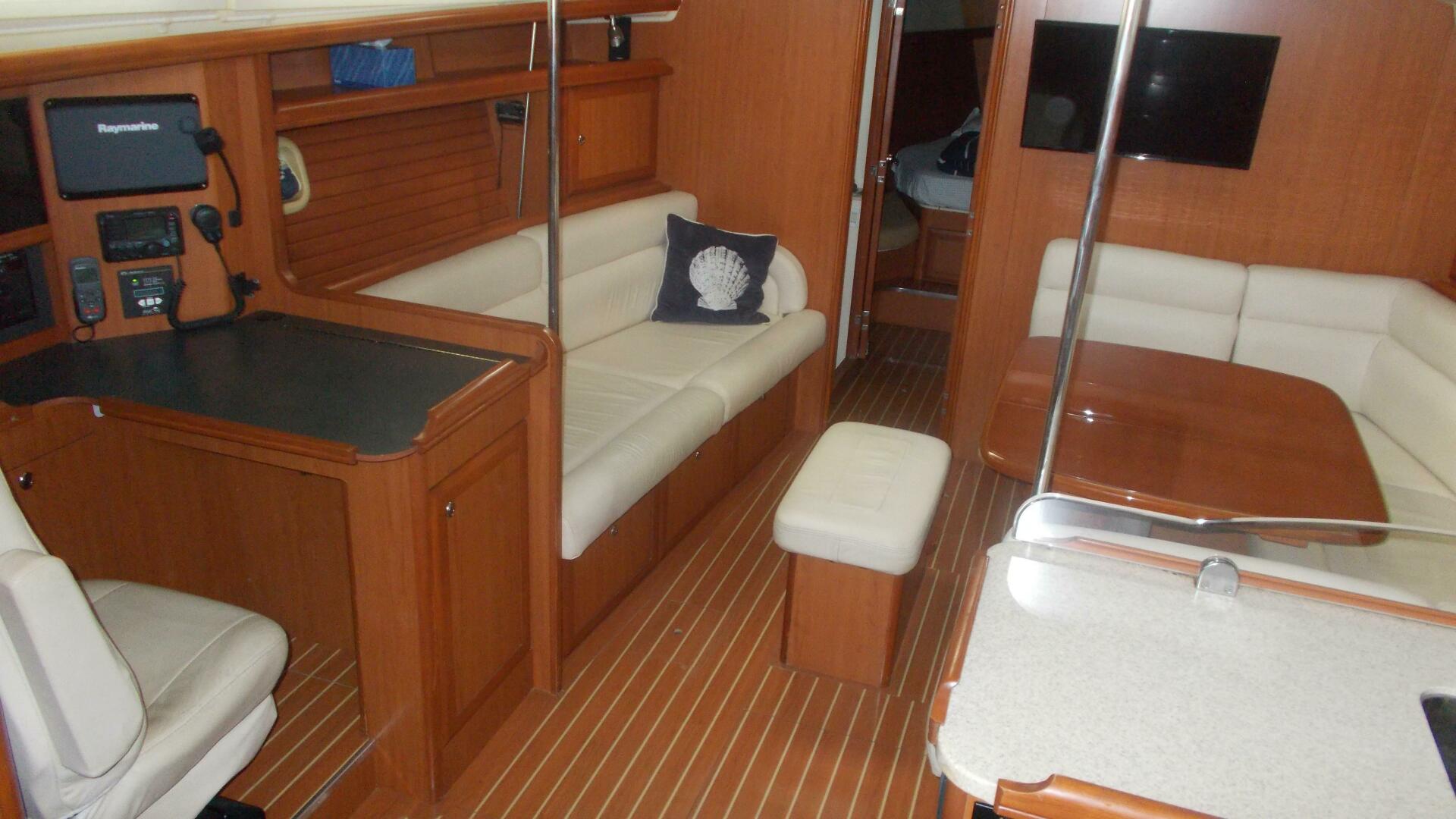Slide: The Image of Hunter 49 2009 - 25