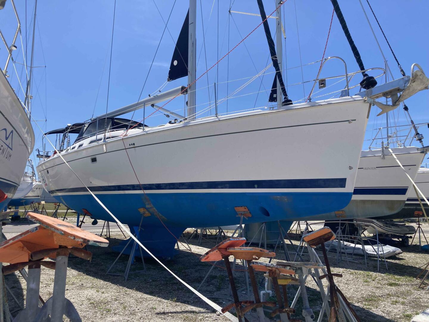 Slide: The Image of Hunter 49 Aft cockpit 2009 - 5183064