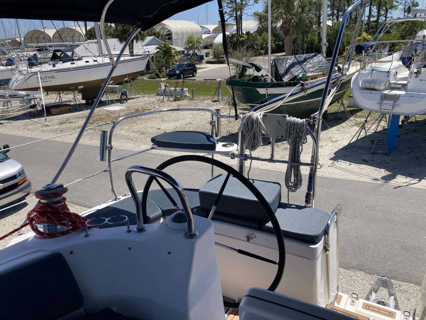 Slide: The Image of Hunter 49 Aft cockpit 2009 - 5183068