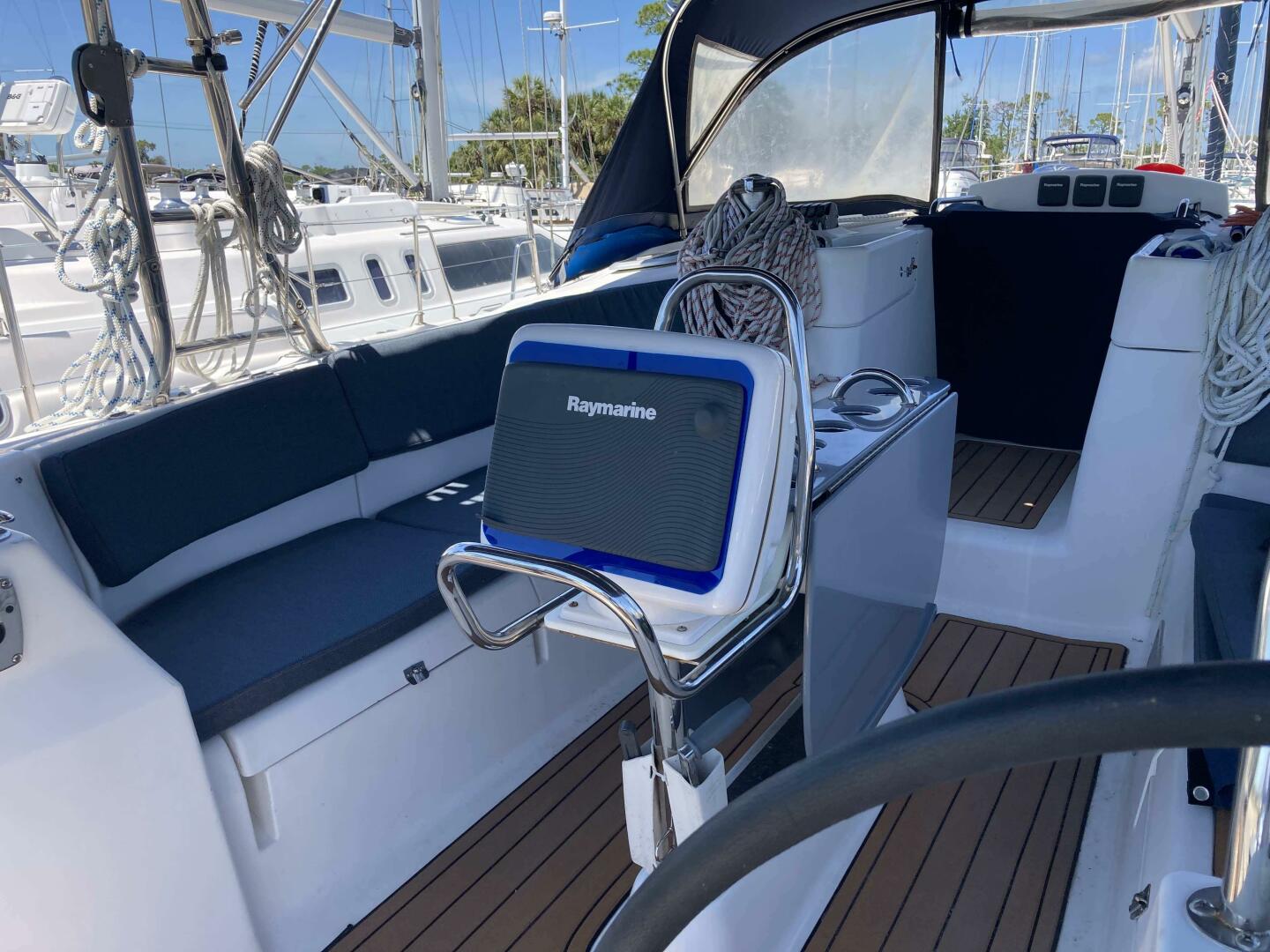 Slide: The Image of Hunter 49 Aft cockpit 2009 - 5183071