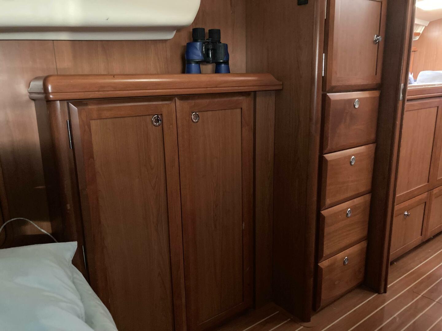 Slide: The Image of Hunter 49 Aft cockpit 2009 - 5183085