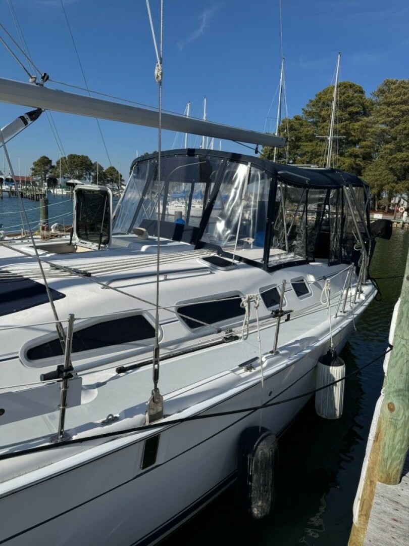 Slide: The Image of Used Sail Monohull for sale 2005 Hunter 41 AC - BIG DOOR PRIZE - 5086182
