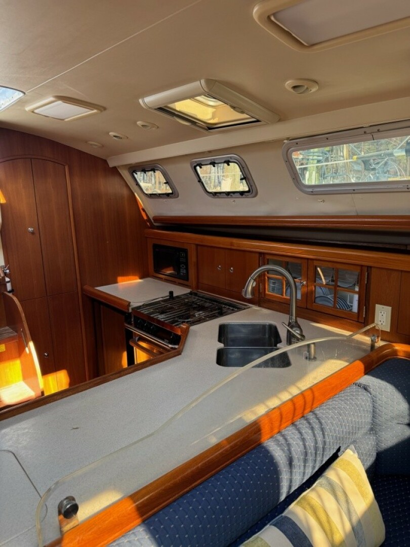 Slide: The Image of Used Sail Monohull for sale 2005 Hunter 41 AC - BIG DOOR PRIZE - 5086163