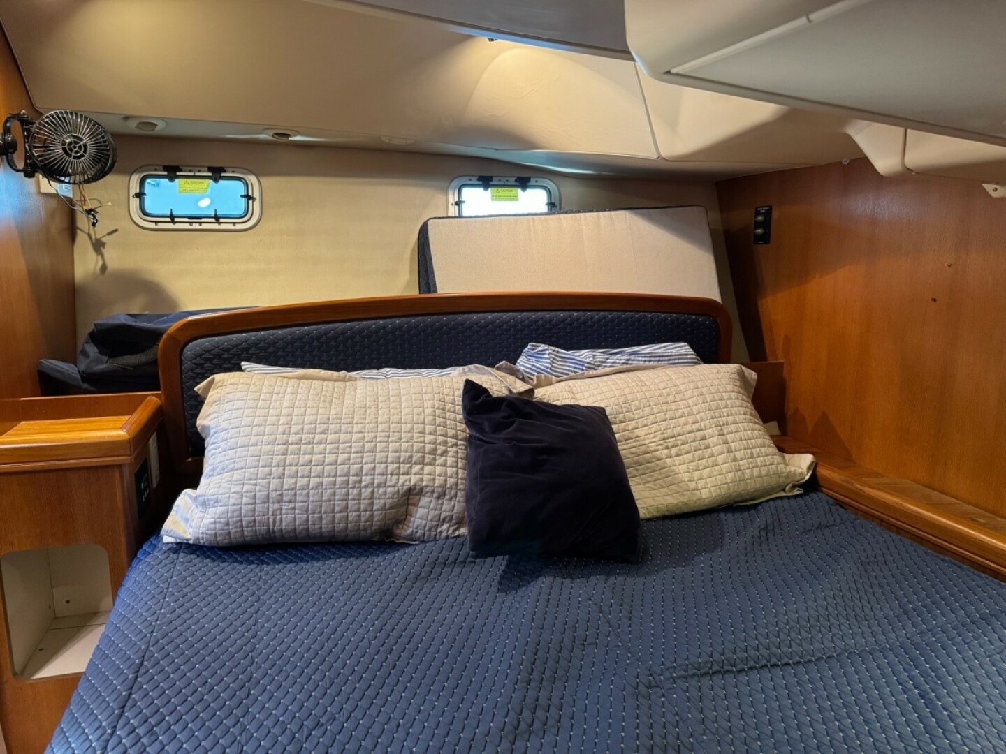 Slide: The Image of Used Sail Monohull for sale 2005 Hunter 41 AC - BIG DOOR PRIZE - 5086170