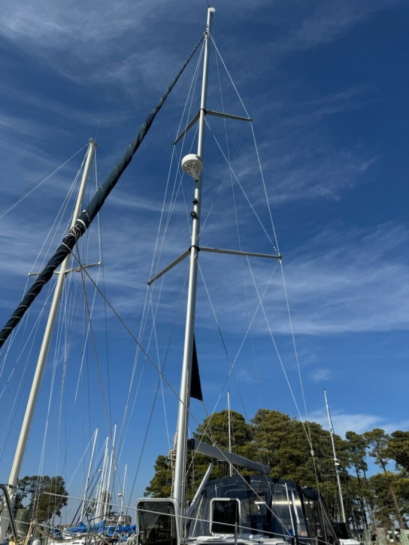 Slide: The Image of Used Sail Monohull for sale 2005 Hunter 41 AC - BIG DOOR PRIZE - 5086177