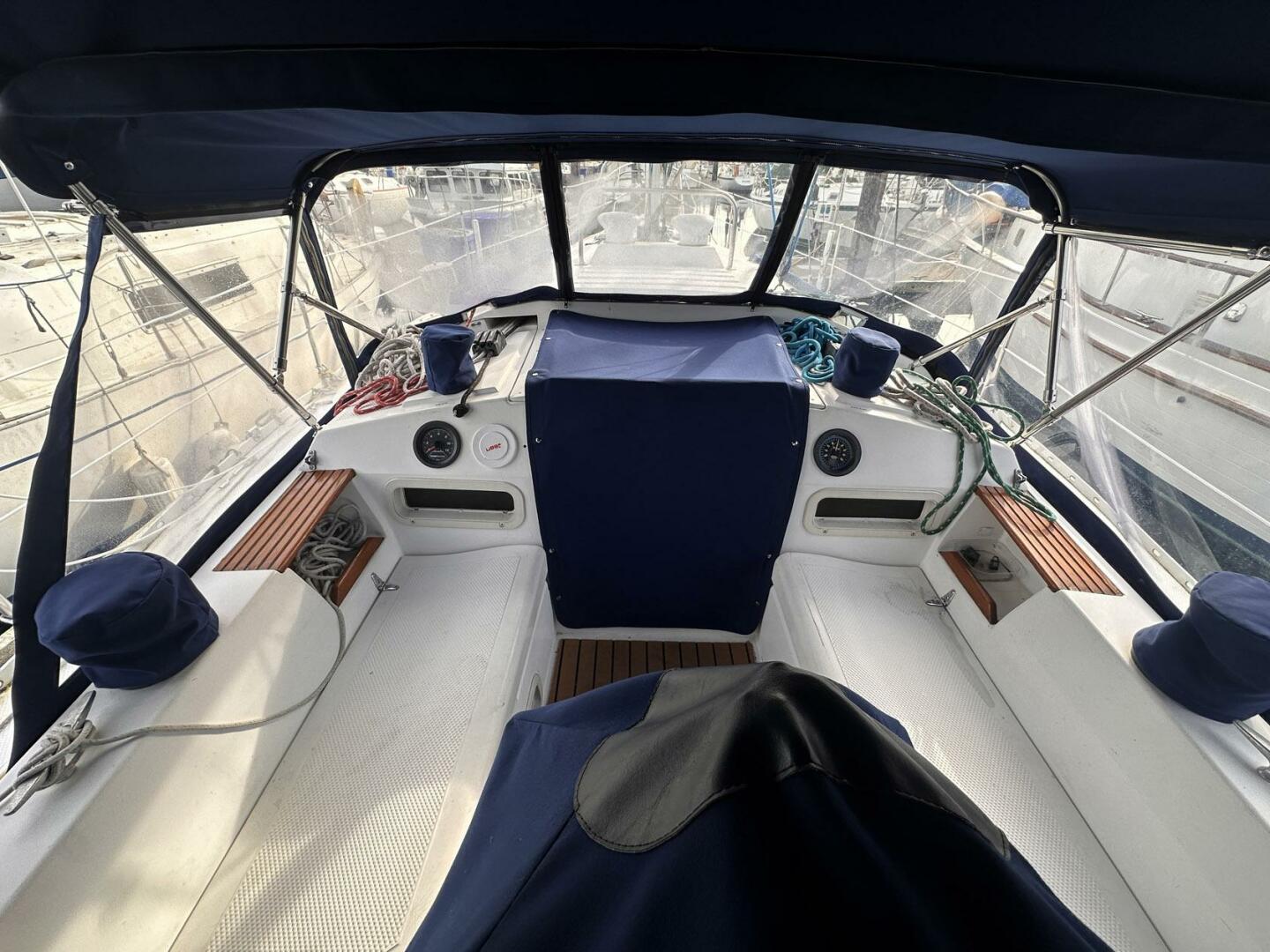 Slide: The Image of Hunter Sloop 1985 - 4826930