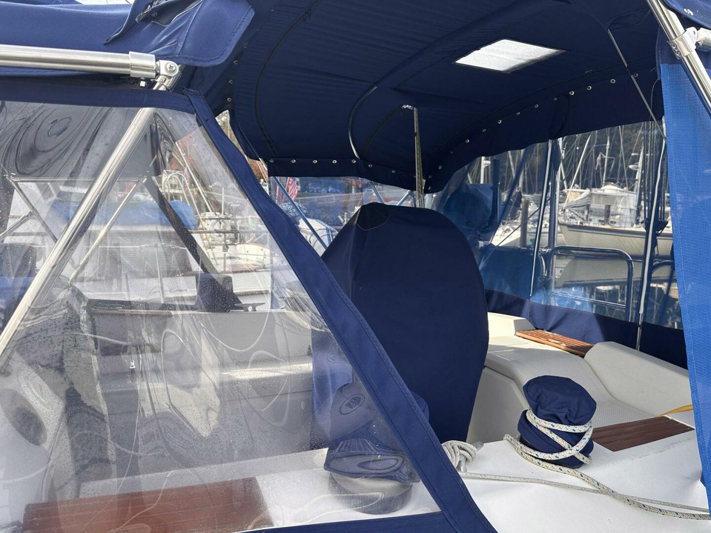Slide: The Image of Hunter Sloop 1985 - 4826932