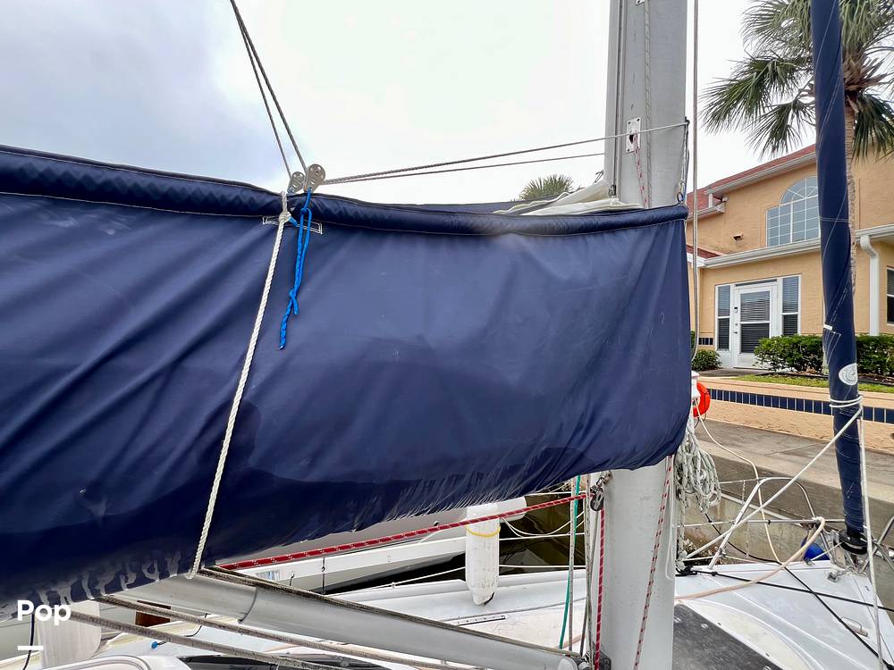 Slide: The Image of Hunter Vision 32 1989 - 15656001