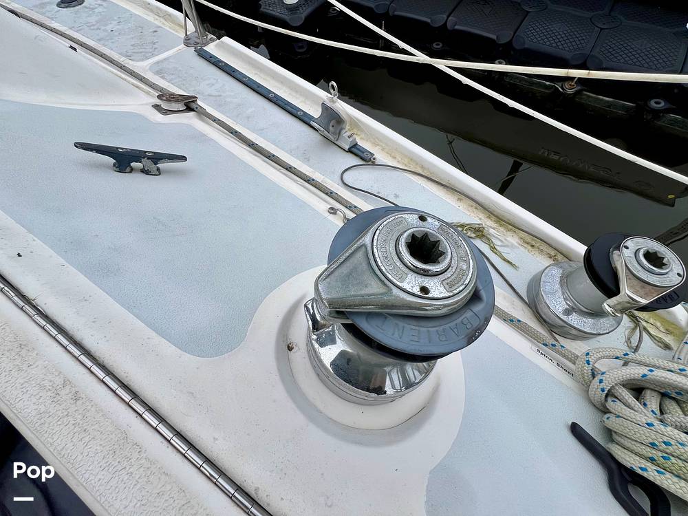 Slide: The Image of Hunter Vision 32 1989 - 15656033