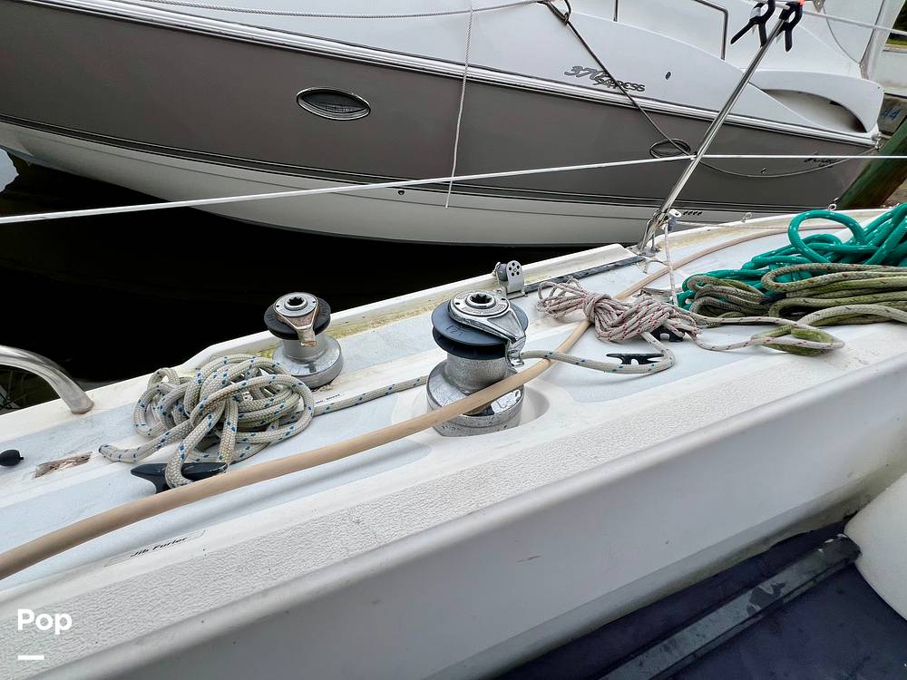 Slide: The Image of Hunter Vision 32 1989 - 15656035