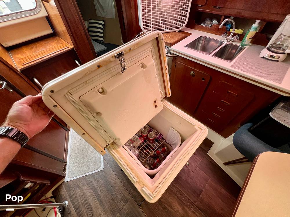 Slide: The Image of Hunter Vision 32 1989 - 15656071