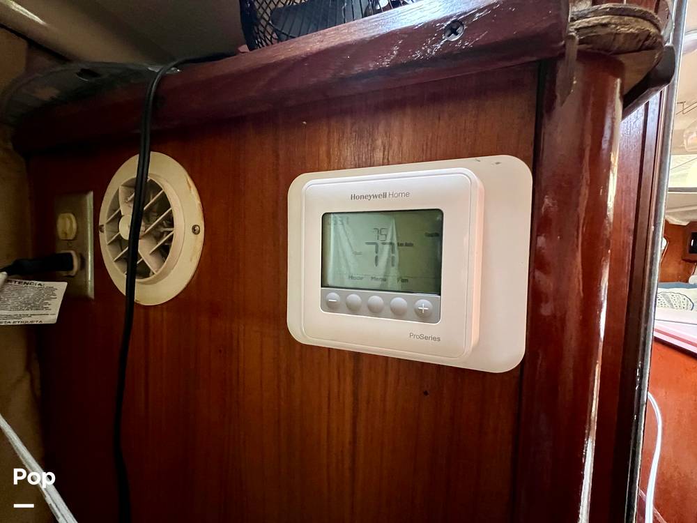 Slide: The Image of Hunter Vision 32 1989 - 15656083