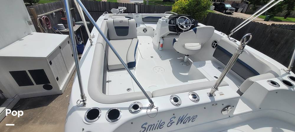 Slide: The Image of Plenty Of Seating - 15613389