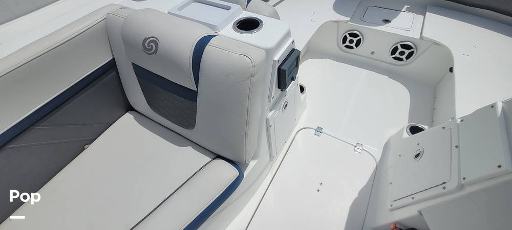 Slide: The Image of Hurricane 192SSOB 2018 - 15613414