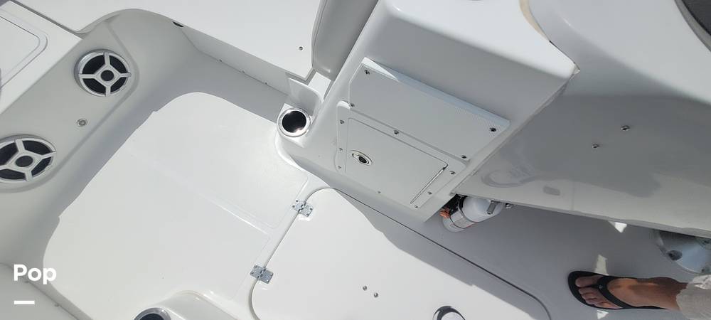 Slide: The Image of Hurricane 192SSOB 2018 - 15613417